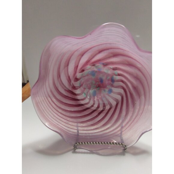 Bermuda Glass Blowing Ltd. Ruffled Edge Swirl Pattern Hand Blown Candy Bowl - Picture 11 of 12